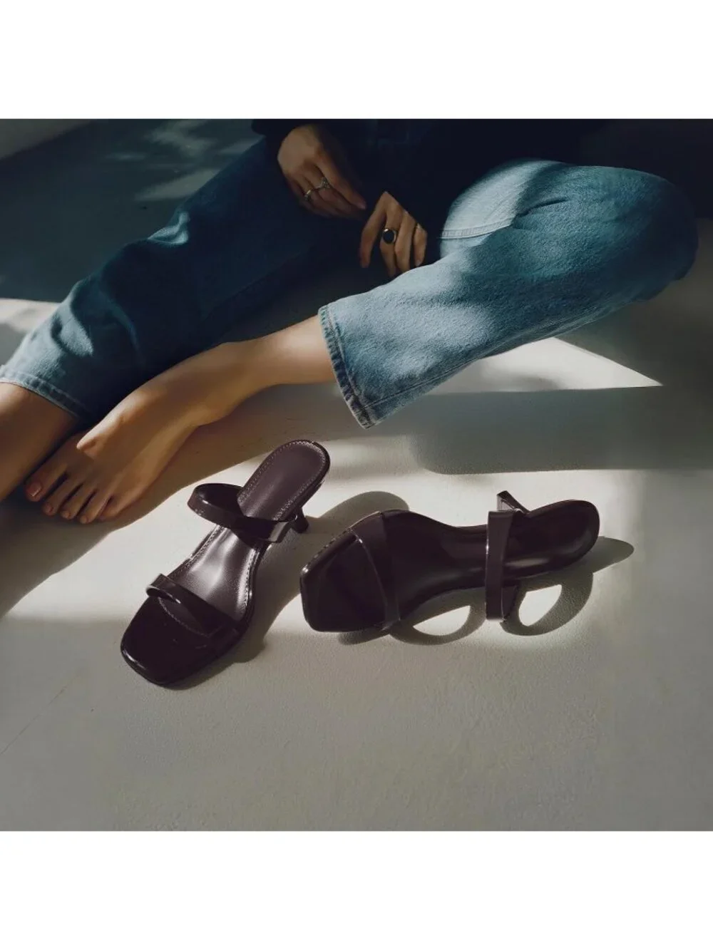 Women's Chocolate Square Open Toe Two Strap Kitten Fashion Low Sandals Sandals